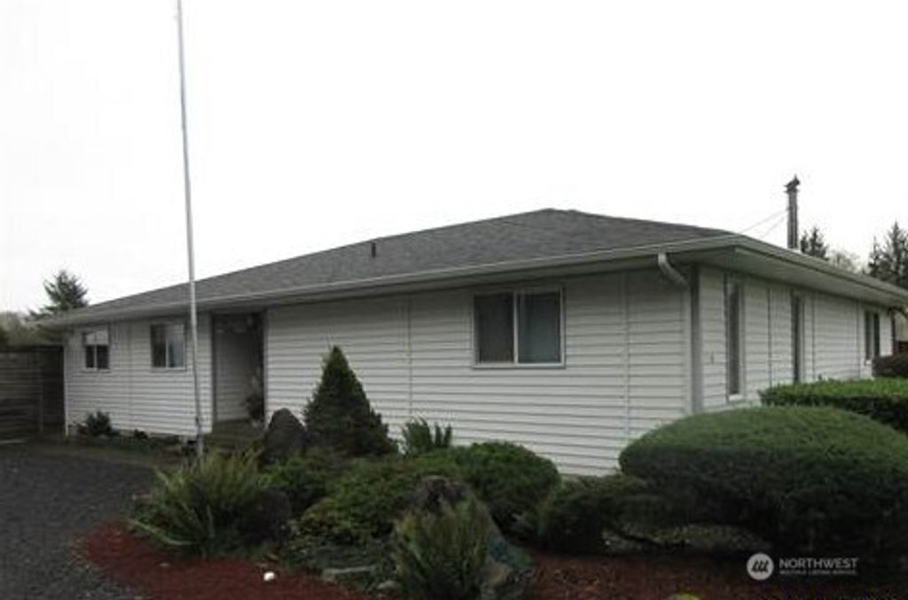 Photo of 2025 State Route 109, Hoquiam, WA 98550 (MLS # 2502447)