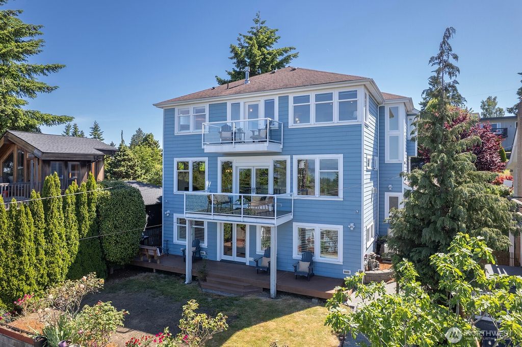 Photo of 6521 38th Avenue SW, Seattle, WA 98126 (MLS # 2386423)