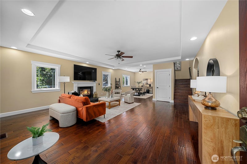 3139 Oas Drive W