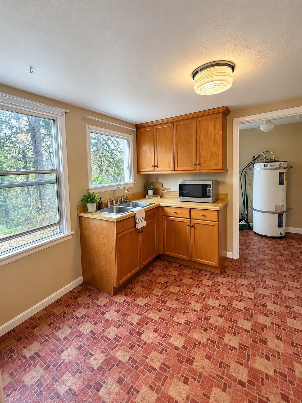 Photo of 8727 Moreland Avenue SW, Lakewood, WA 98498 (MLS # 2595253)