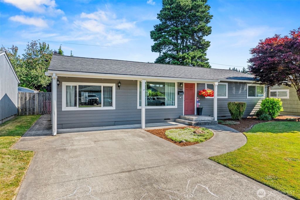 Photo of 2580 Taylor Avenue, Longview, WA 98632 (MLS # 2553950)