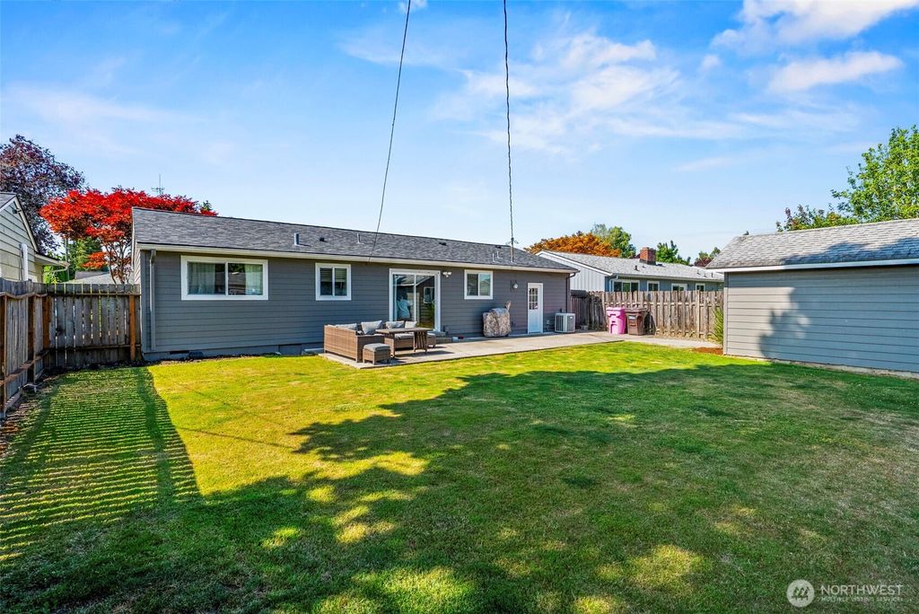 Photo of 2580 Taylor Avenue, Longview, WA 98632 (MLS # 2553950)
