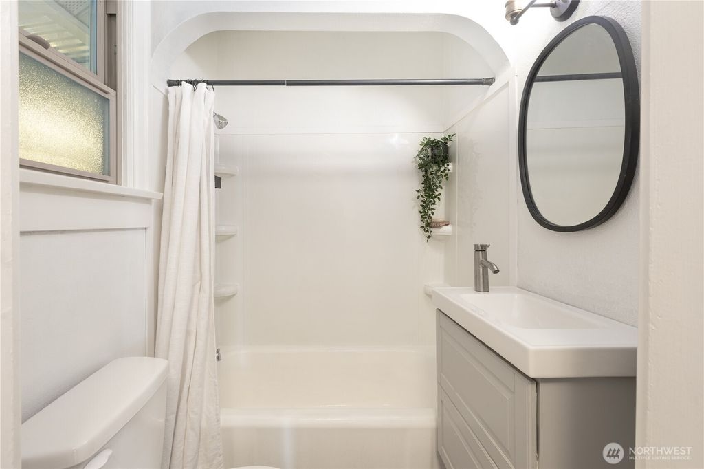 listing image 9367904989290203499