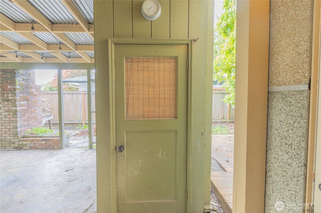 listing image 9365691385854525306