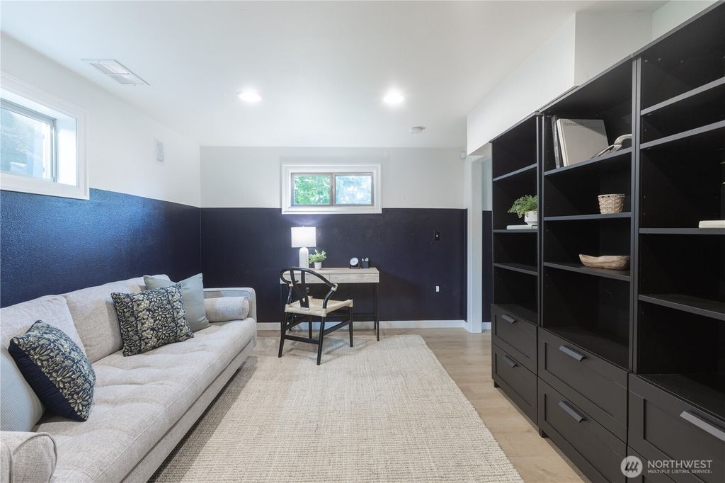 listing image 9363835988076337101
