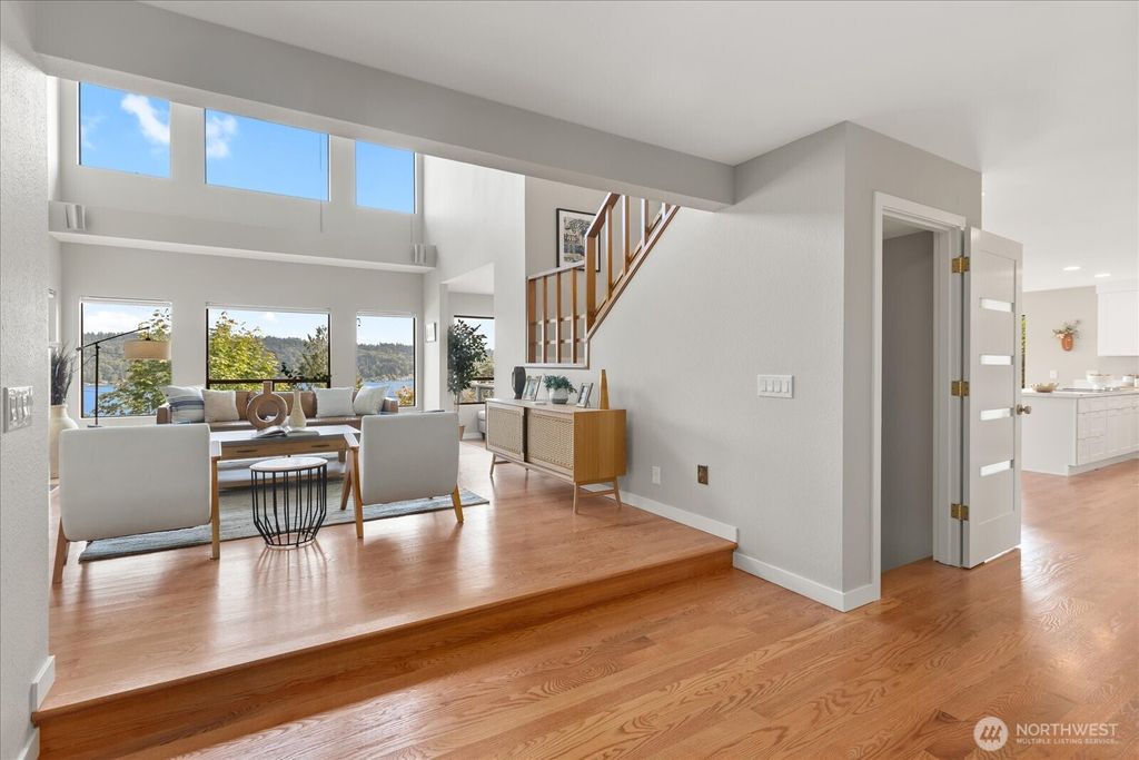 Photo of 11737 Lakeside Avenue NE, Seattle, WA 98125 (MLS # 2452633)