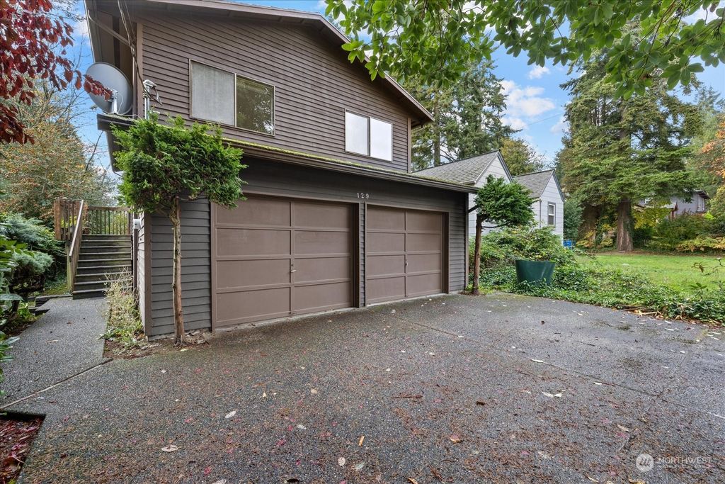 Photo of 129 N 136th Street, Seattle, WA 98133 (MLS # 2306394)