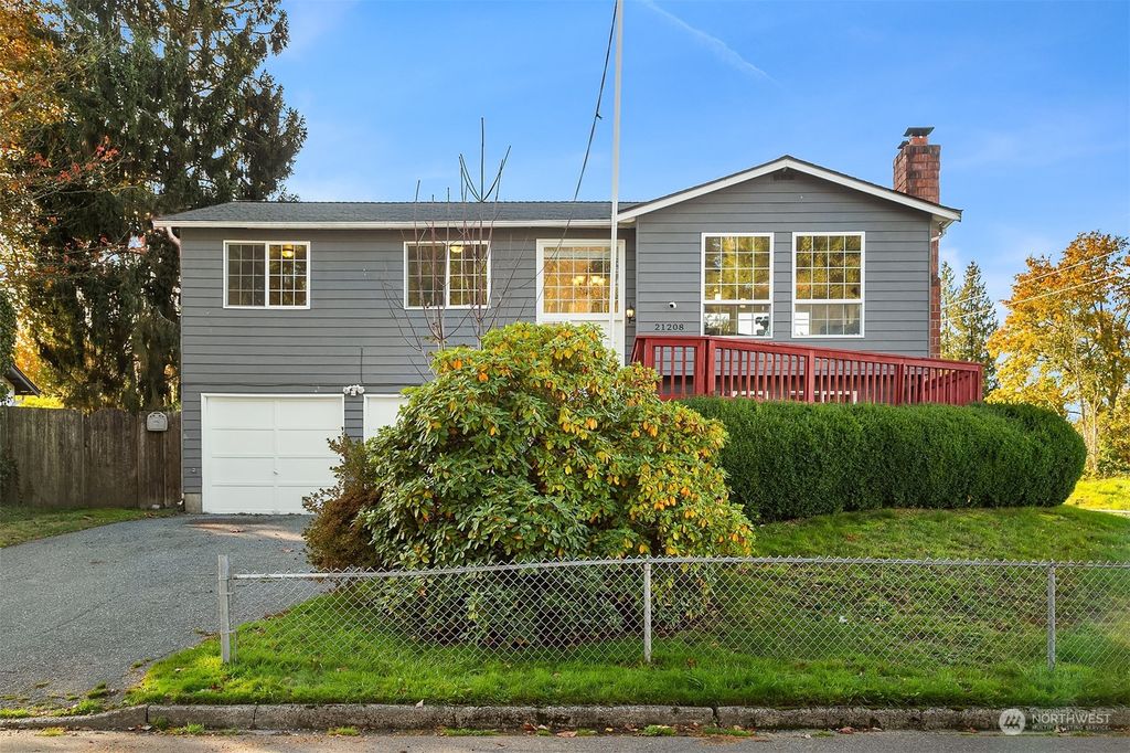 Photo of 21208 3rd Avenue W, Bothell, WA 98021 (MLS # 2306683)