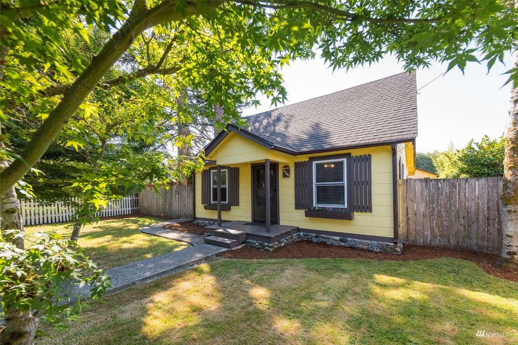 Photo of 31641 W Rutherford Street, Carnation, WA 98014 (MLS # 1979308)