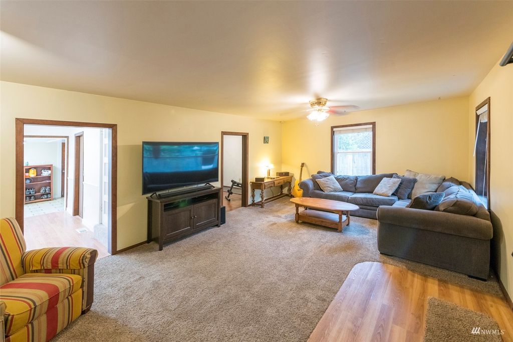 Photo of 31641 W Rutherford Street, Carnation, WA 98014 (MLS # 1979308)