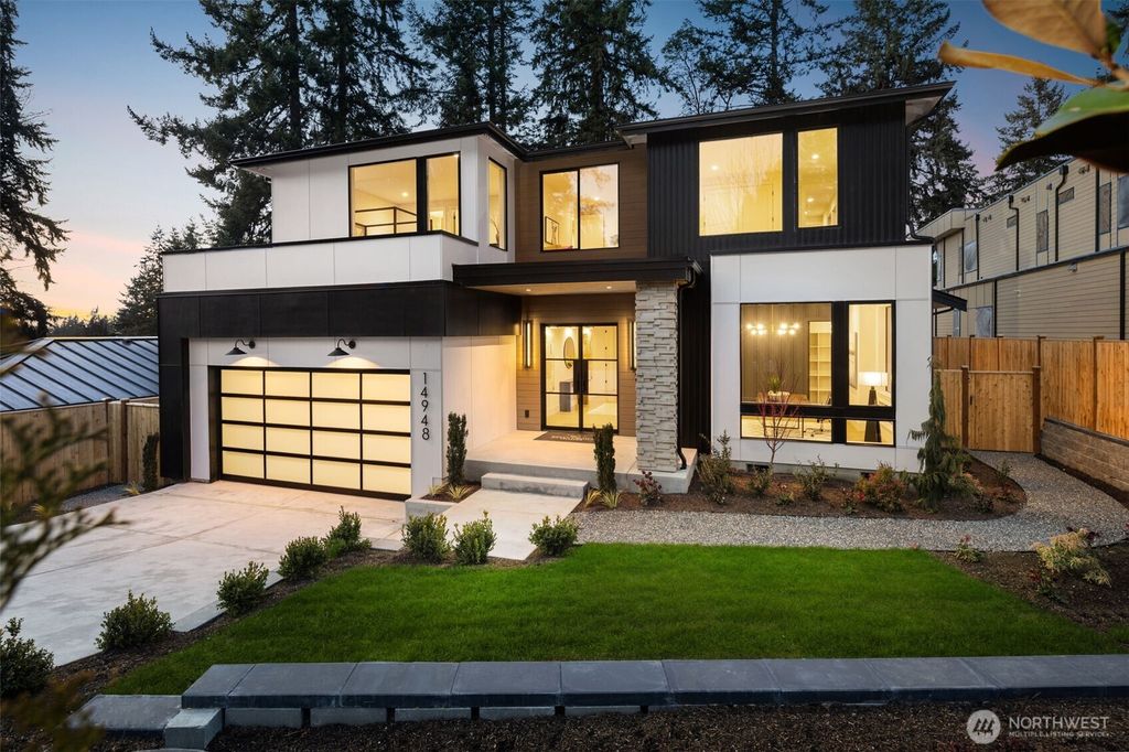 Photo of 14948 SE 43rd Street, Bellevue, WA 98006 (MLS # 2522206)
