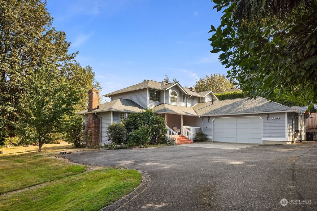 Photo of 7702 151st Avenue NE, Redmond, WA 98052 (MLS # 1986680)