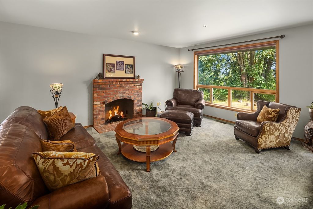 Photo of 7702 151st Avenue NE, Redmond, WA 98052 (MLS # 1986680)