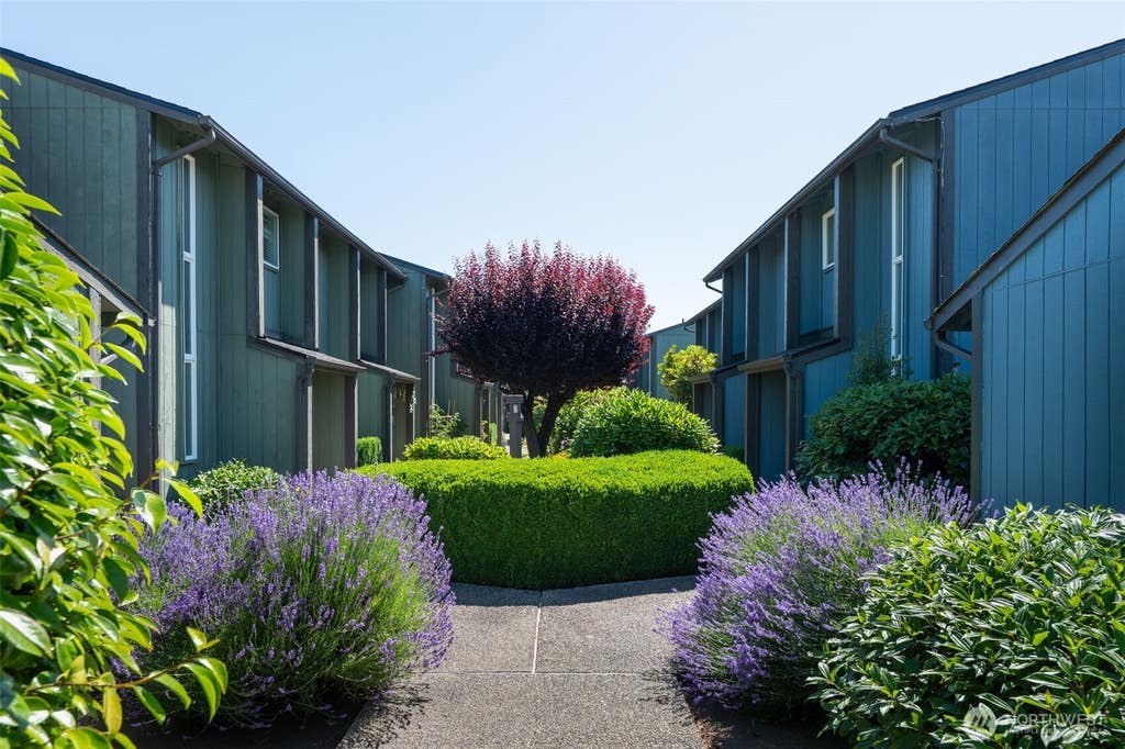 Photo of 1801 M Street NE #1807, Auburn, WA 98002 (MLS # 2562470)
