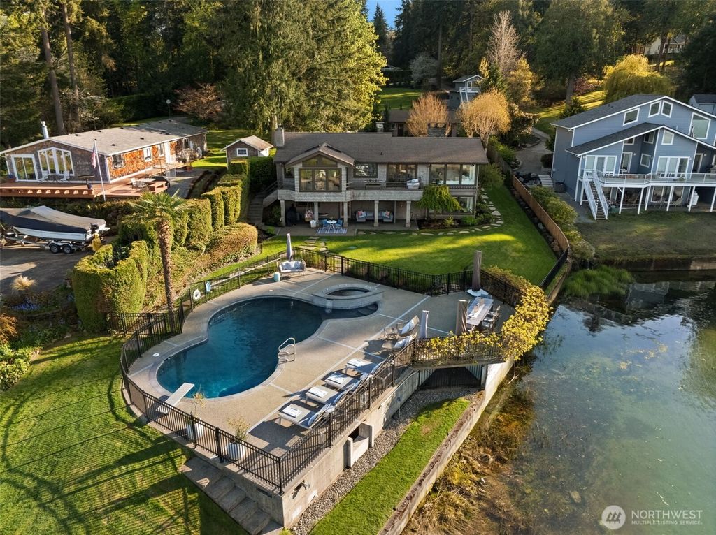 Photo of 817 Fox Drive, Fox Island, WA 98333 (MLS # 2500331)