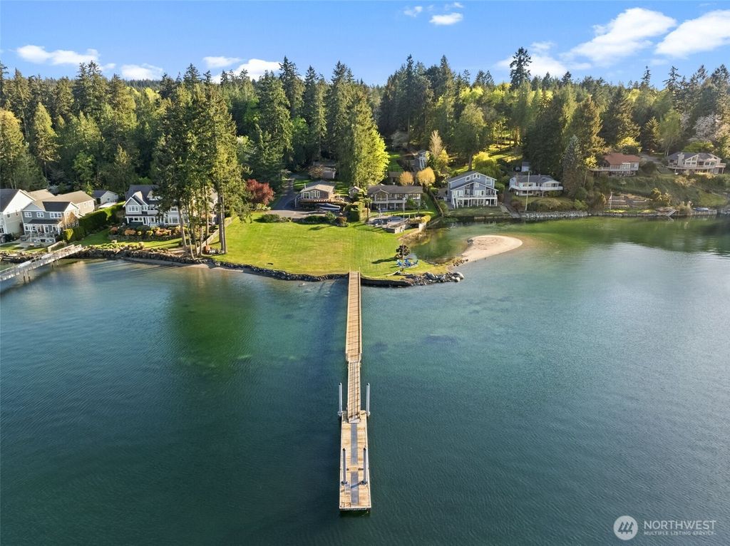 Photo of 817 Fox Drive, Fox Island, WA 98333 (MLS # 2500331)