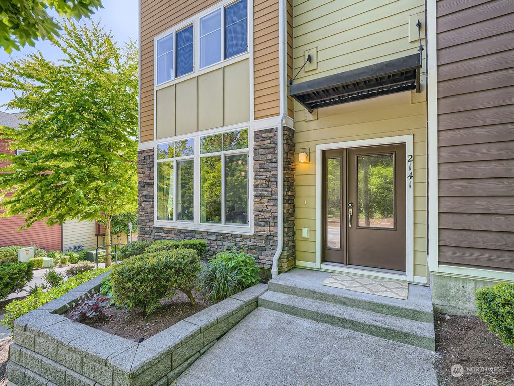 Photo of 2141 NW Talus Drive, Issaquah, WA 98027 (MLS # 2065081)