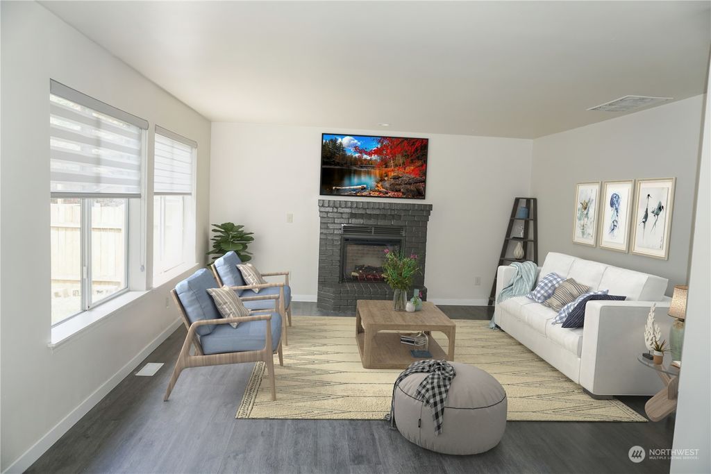 Photo of 1301 SW 347th Place, Federal Way, WA 98023 (MLS # 2072549)