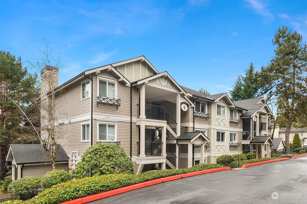 Photo of 11303 NE 128th Street #B102, Kirkland, WA 98034 (MLS # 2043709)