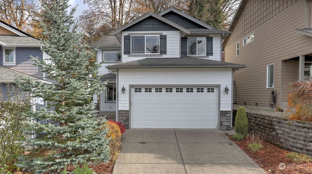 Photo of 1627 S 253rd Place, Des Moines, WA 98198 (MLS # 2307769)