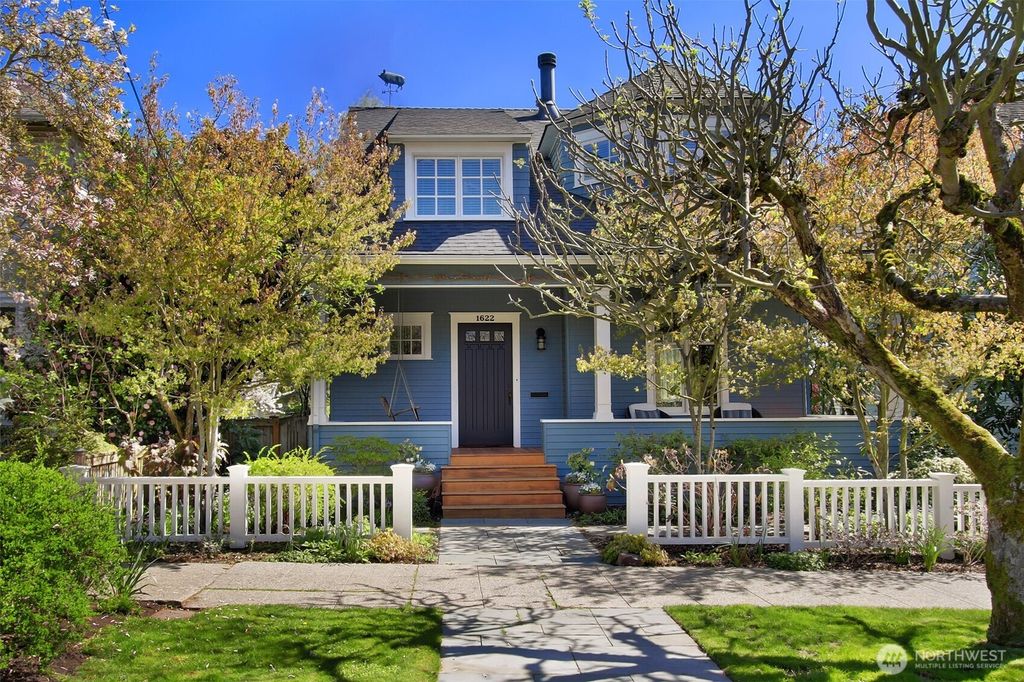 Photo of 1622 35th Avenue, Seattle, WA 98122 (MLS # 2359955)