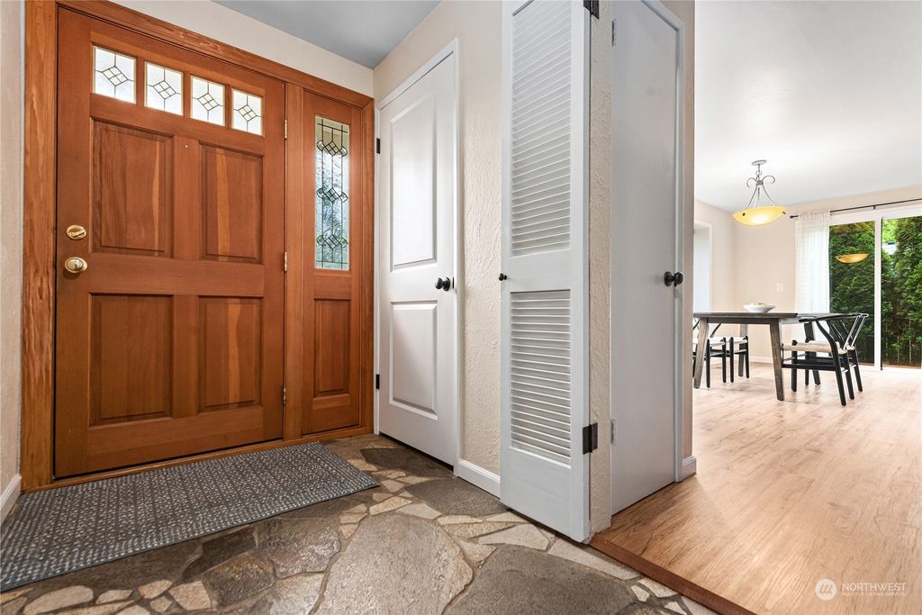 Photo of 16514 SE 30th Street, Bellevue, WA 98008 (MLS # 2236233)