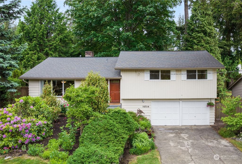 Photo of 16514 SE 30th Street, Bellevue, WA 98008 (MLS # 2236233)