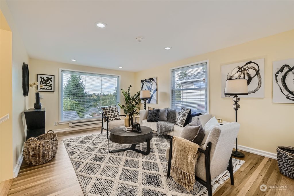 Photo of 9253 24th Avenue SW, Seattle, WA 98106 (MLS # 2174940)