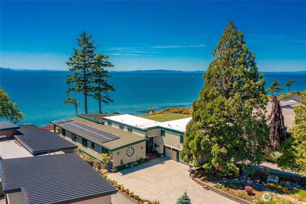 Photo of 5727 Nakat Way, Blaine, WA 98230 (MLS # 2470077)