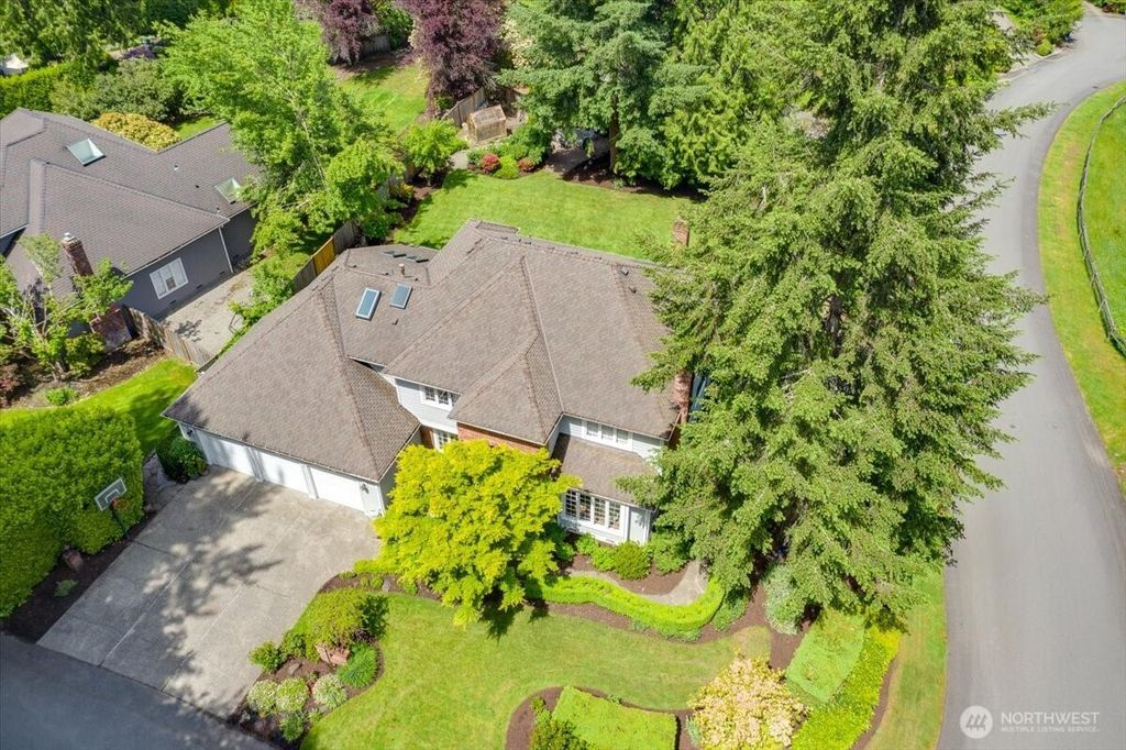 Photo of 23956 NE 31st Way, Sammamish, WA 98074 (MLS # 2524612)