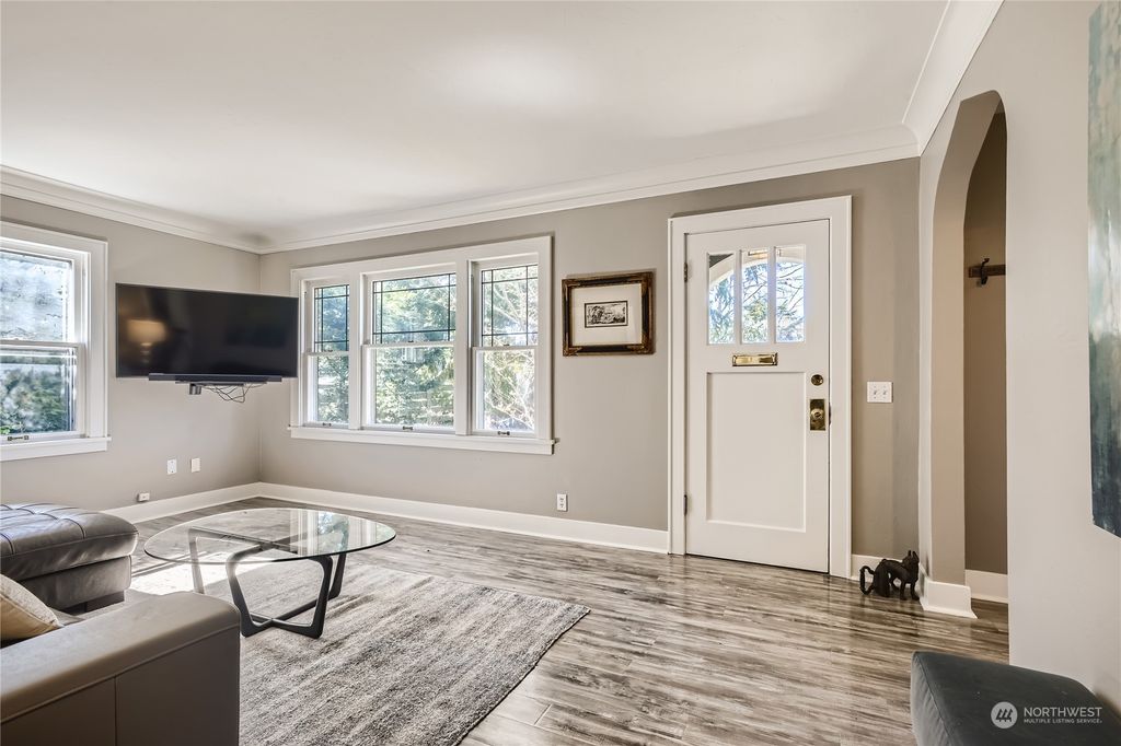 Photo of 5610 45th Avenue SW, Seattle, WA 98136 (MLS # 2050259)