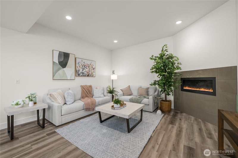 647 S 150th Street