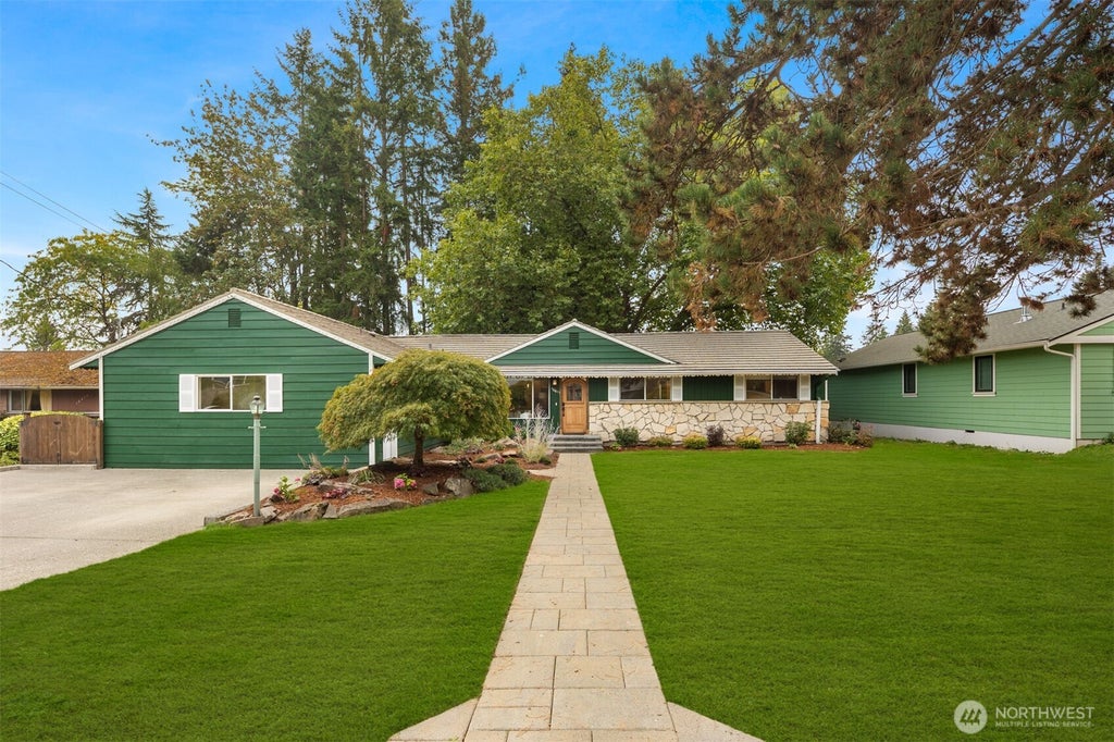 Photo of 10611 NE 193rd Street, Bothell, WA 98011 (MLS # 2584061)