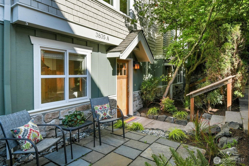 Photo of 3835 A Interlake Avenue N, Seattle, WA 98103 (MLS # 2578050)