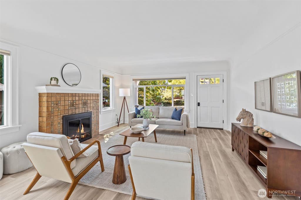 Photo of 4016 38th Avenue SW, Seattle, WA 98126 (MLS # 2569733)