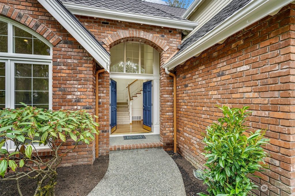 Photo of 6836 St Andrews Drive, Mukilteo, WA 98275 (MLS # 2039382)