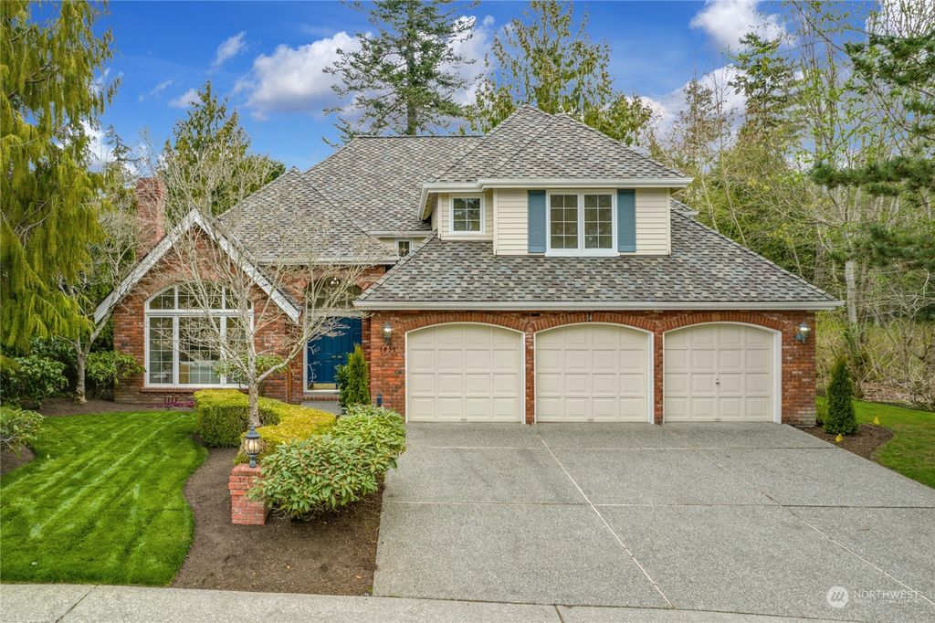 Photo of 6836 St Andrews Drive, Mukilteo, WA 98275 (MLS # 2039382)