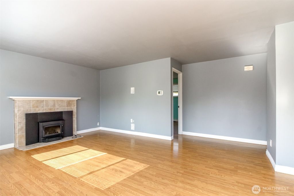 Photo of 1331 NE 16th Steet Street, Auburn, WA 98002 (MLS # 2440744)