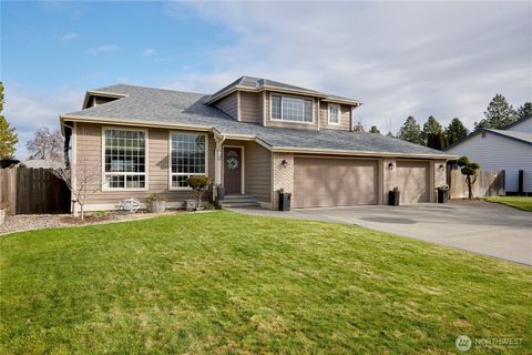 Photo of 2009 Wallace Street St, Walla Walla, WA 99362 (MLS # 2486563)