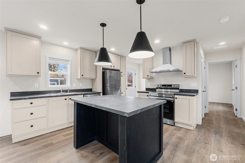 Photo of 793 N CARTER St, Colville, WA 99114 (MLS # 2550534)