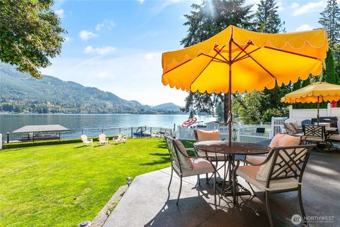 Photo of 562 W Lake Samish Drive, Bellingham, WA 98229 (MLS # 2431617)