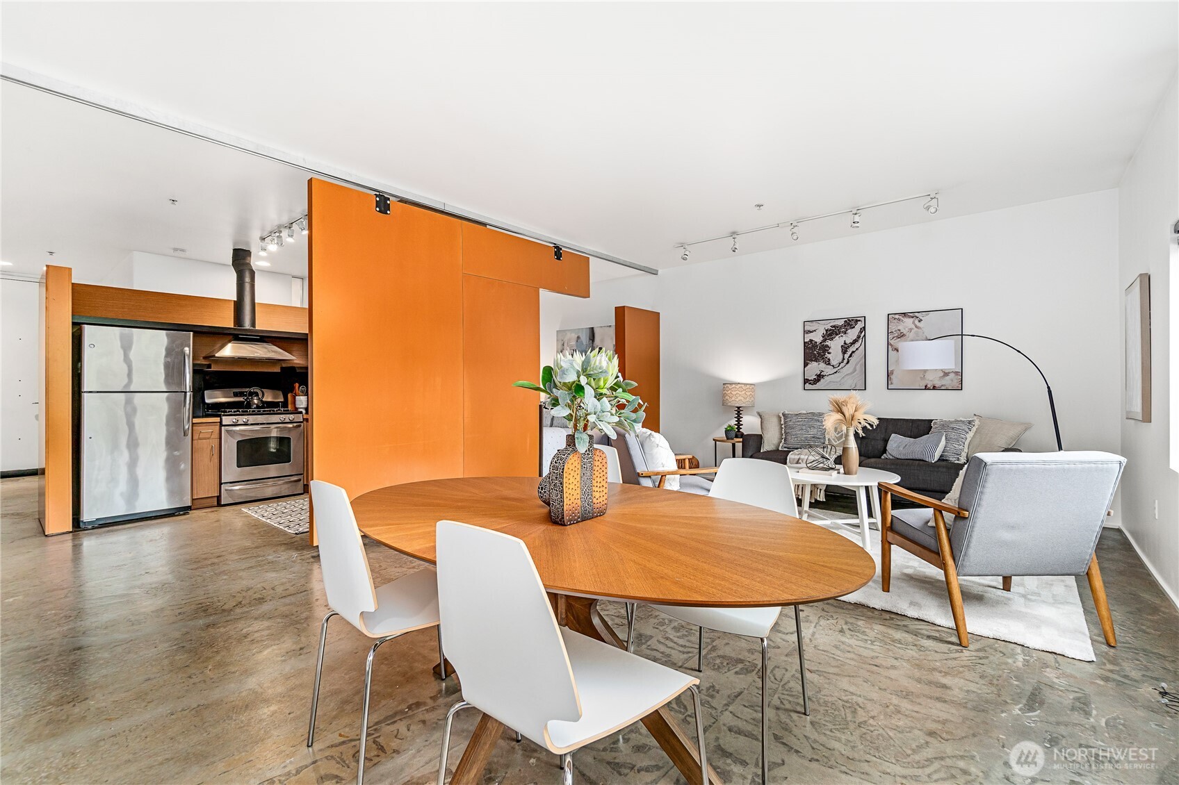 1111 E Pike Street 203