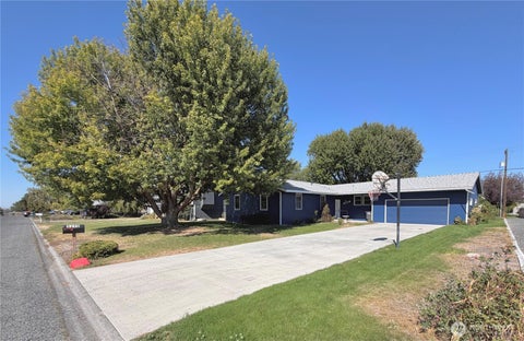 Photo of 9348 Goodrich Road SE, Moses Lake, WA 98837 (MLS # 2581840)
