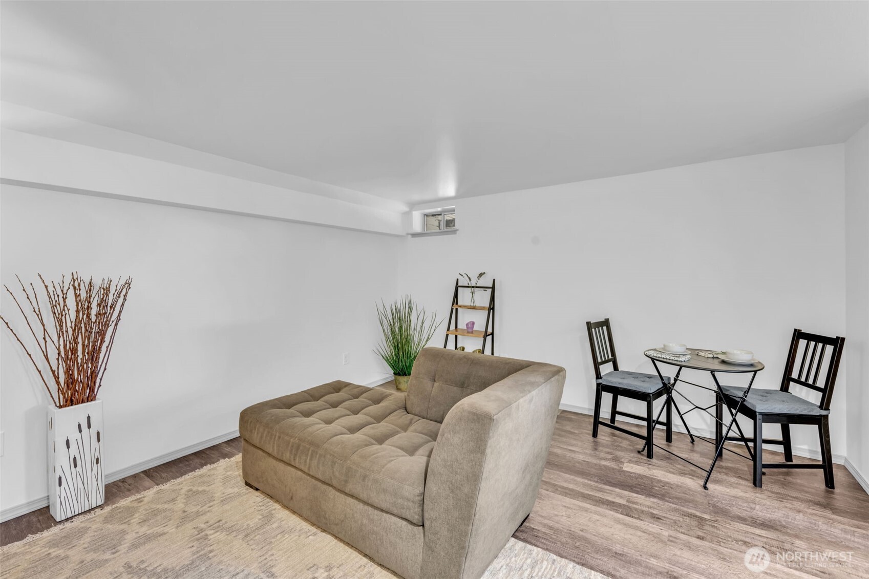 Seattle, Washington 98106, United States, 2 Bedrooms Bedrooms, ,2 BathroomsBathrooms,Residential,Pending,182495