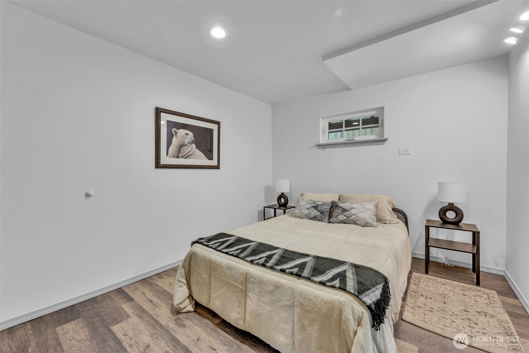 Seattle, Washington 98106, United States, 2 Bedrooms Bedrooms, ,2 BathroomsBathrooms,Residential,Pending,182495