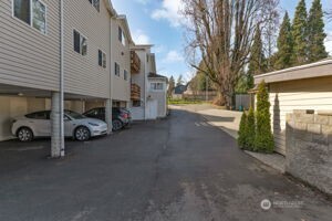 Seattle, Washington 98106, United States, 2 Bedrooms Bedrooms, ,2 BathroomsBathrooms,Residential,Pending,182495