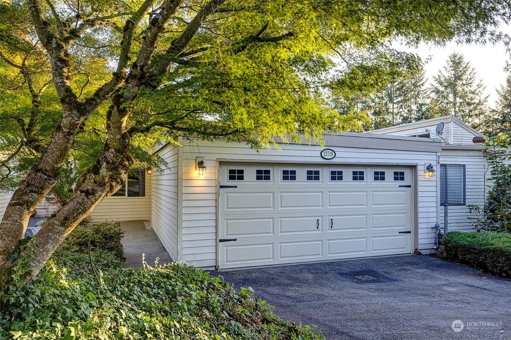 Photo of 13719 SE 259th Street, Kent, WA 98042 (MLS # 2176903)