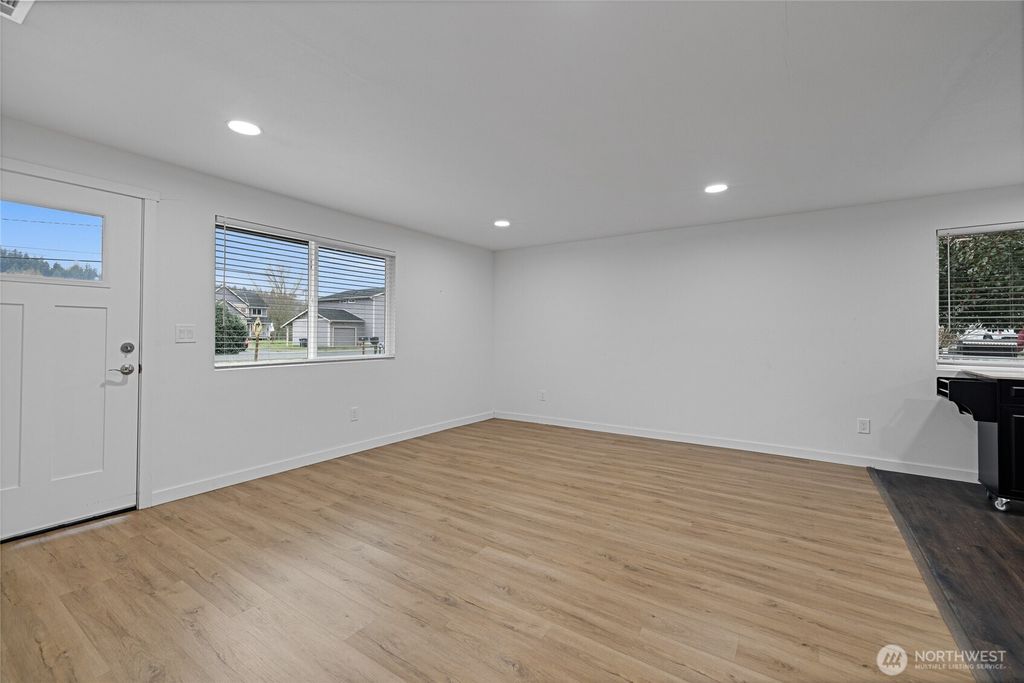 Photo of 160 Tacoma Boulevard, Algona, WA 98001 (MLS # 2472896)