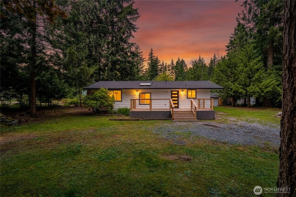 Photo of 921 Ruby Valley Court, Maple Falls, WA 98266 (MLS # 2564502)