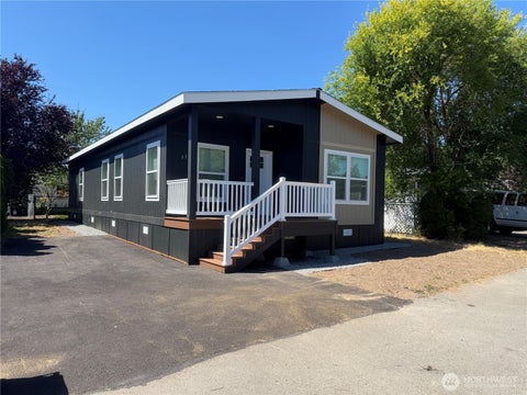 Photo of 31600 126th Avenue SE #63, Auburn, WA 98092 (MLS # 2561976)